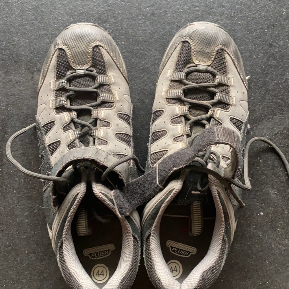 Specialized bike shoe clipless